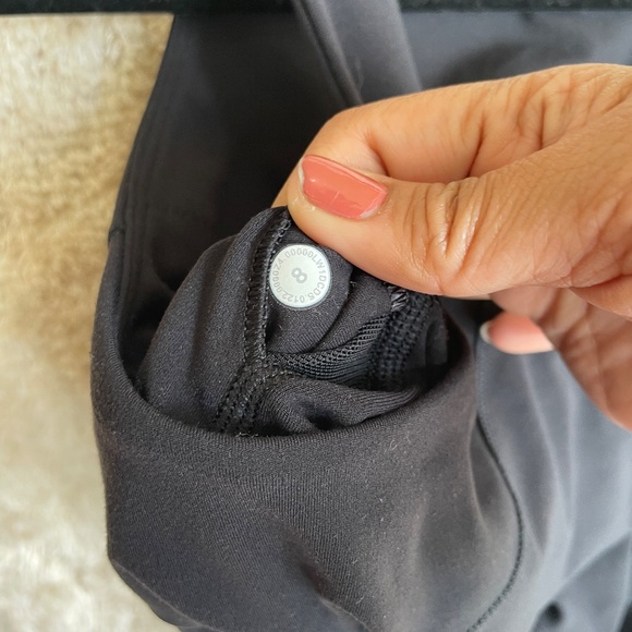 Lululemon Tank Top Womens Black Size 8 Active Sports Bra Workout - Picture 4 of 7